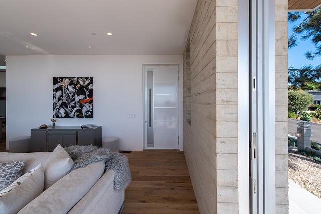 Modern project photo 3