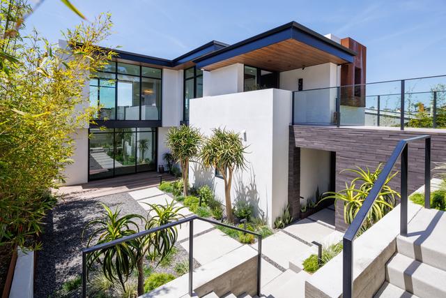 Modern project photo 28